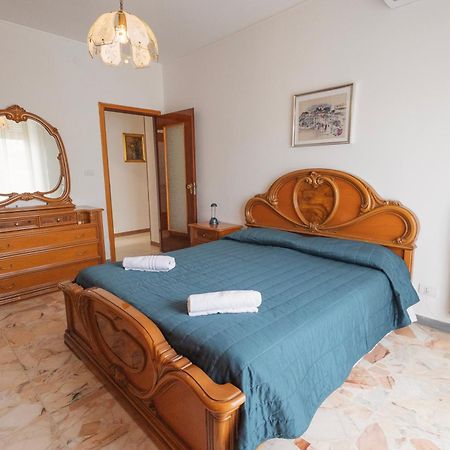 Ferienwohnung La Casa Della Posta Vallecrosia Exterior foto